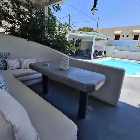 Ambience מלון דירות 3*